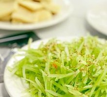 Cold-mixed lettuce strips
