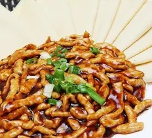 Beijing-style Shredded Pork in Soy Sauce