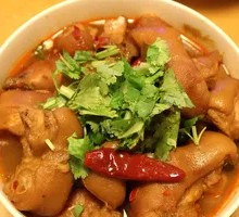 Stone Pot Pig Trotters