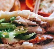 Braised Intestine in Flatbread