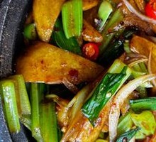 Spicy Potatoes in Dry Pot