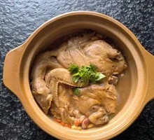 Sand Pot Chicken with Multiple Blessings