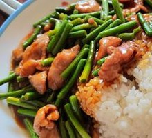 Stir-fried Garlic Shoots with Pork