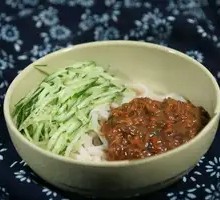Zhajiangmian