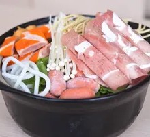 Small Pot Crossing-the-Bridge Rice Noodles