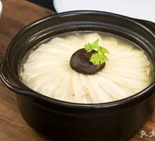 Sour Cabbage and Pork in Clay Pot