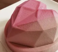 Strawberry Love Cake