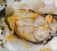 Grilled Garlic Sauce with Rice Noodles and Oysters