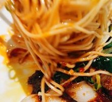 Garlic Pork with Cold Noodles