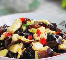 Spicy Chili Black Fungus Egg Stir-Fry