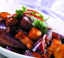 Shredded Cabbage with Braised Pork Rice