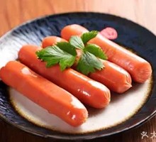 Grilled Cold Noodles with Grilled Sausage