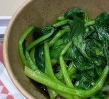 Steamed Bok Choy in White Sauce