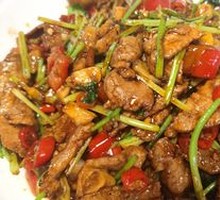 Stir-Fried Beef with Yellow Onion