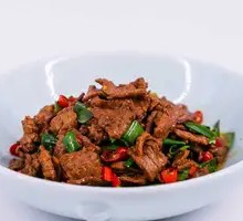 Stir-Fried Beef with Yellow Onion