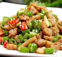 Stir-fried Green Pepper with Pork Cracklings