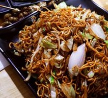 Stir-fried Noodles with Intestines