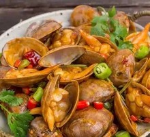 Spicy Stir-Fried Clams