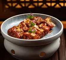 Braised Pork Trotter with Scallions