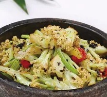 Stinky Bean Sprouts with Fragrant Sauce