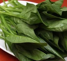 Spinach and Romaine Salad Platter