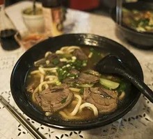 Sauce-Flavored Beef Noodles