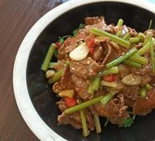 Stir-Fried Tender Beef