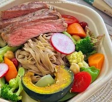 Pan-Seared Steak Buckwheat Noodle Salad