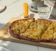 Thai Durian Pizza with Golden Lychee
