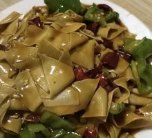 Spicy Stir-Fried Tofu Skin