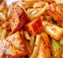 Vegan Xinjiang-style Fried Rice Noodles