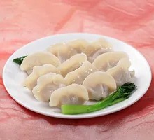 Sour Cabbage with Pork Cracklings