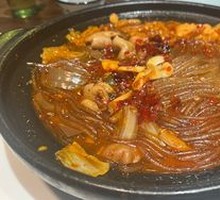 Braised Pork Intestines in Clay Pot