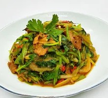 Cilantro Stir-Fried Beef
