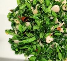 Dandelion with Almonds