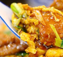 Sour Stir-Fried Egg with Wood Ear Mushrooms