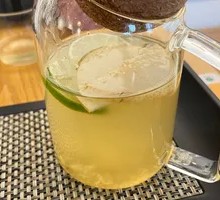 Golden Jasmine Pear Tea