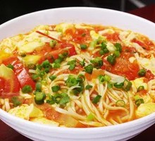 Tomato and Egg Noodles
