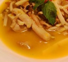 Hainan Sour Spicy Chicken