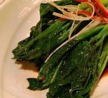 Steamed Bok Choy in White Sauce