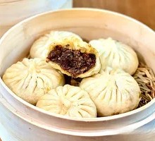 Preserved Mustard Greens and Pork Bun