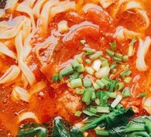 Premium Tomato Beef Noodles