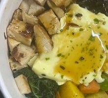 Steamed Egg with Chicken Leg and Mixed Grain Rice