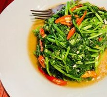 Thai-style Stir-fried Water Spinach with Chili Paste