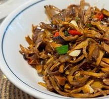 Stir-fried smoked bamboo shoots with preserved pork