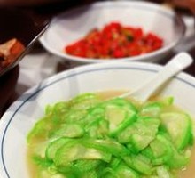Stir-Fried Tender Loofah