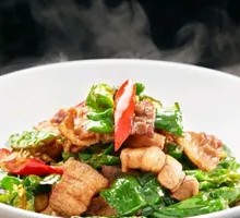 Stir-fried Pork with Long Green Chili