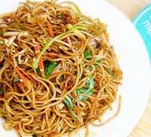 Stir-Fried Noodles with Shredded Meat