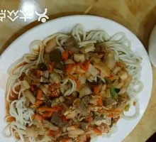 Stir-Fried Mushroom and Meat over Noodles