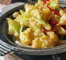 Spicy Stir-Fried Organic Cauliflower